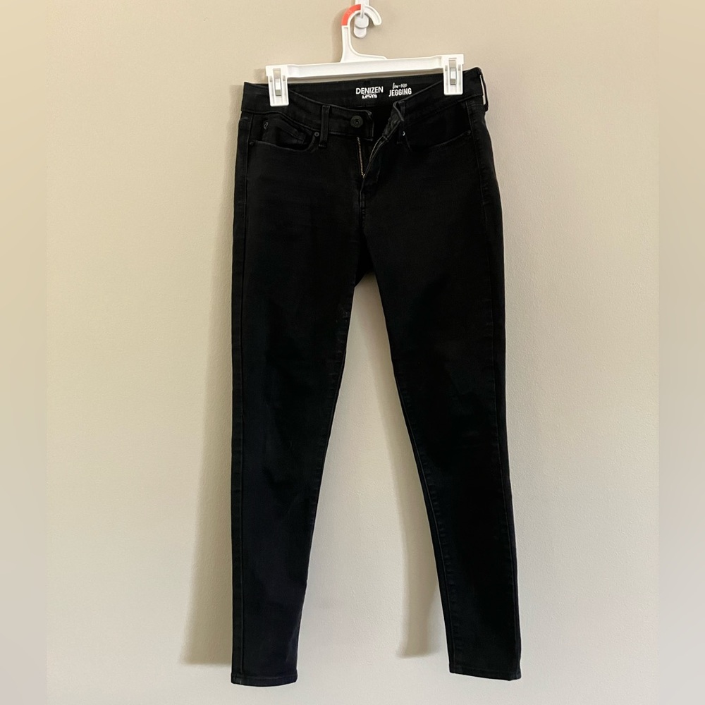 Levi black jeggings